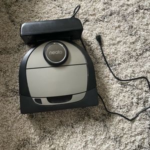 Neato botvac D7 vacuum